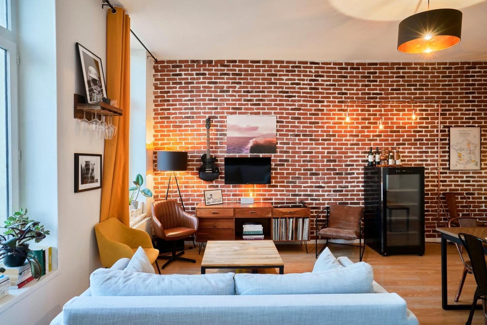 1 Bedroom Apartment Near Metro, Shops & Schools Lilla Esterno foto
