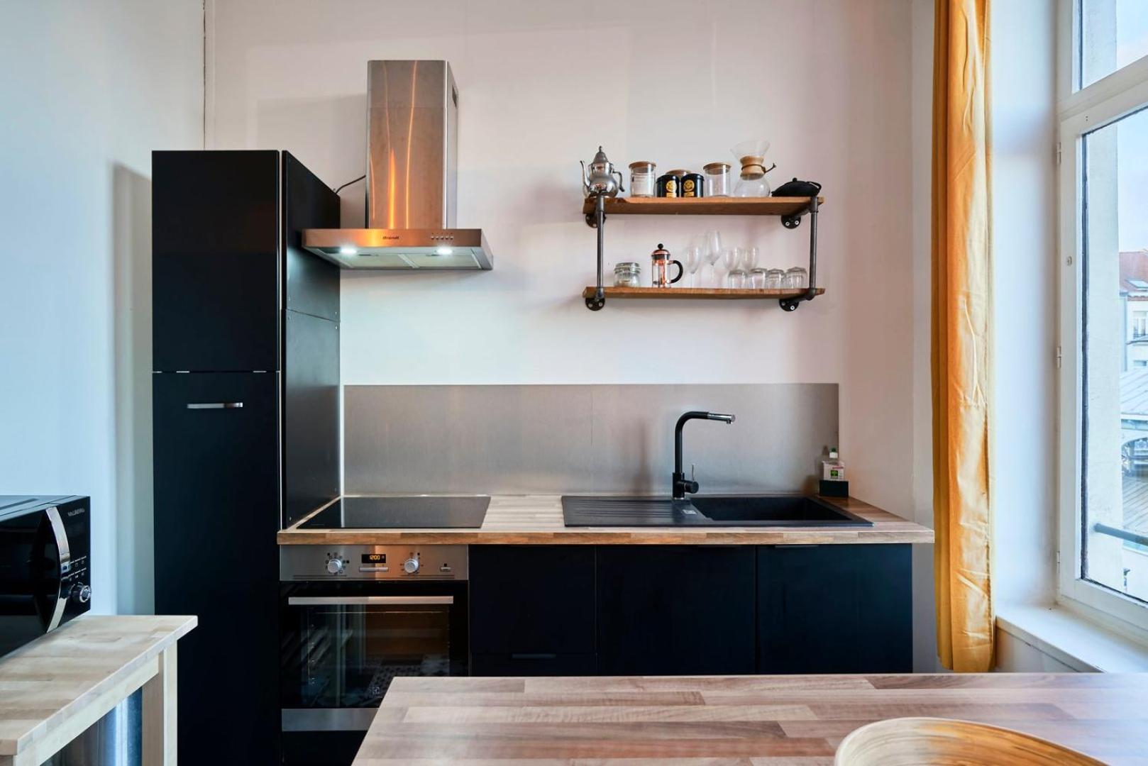 1 Bedroom Apartment Near Metro, Shops & Schools Lilla Esterno foto