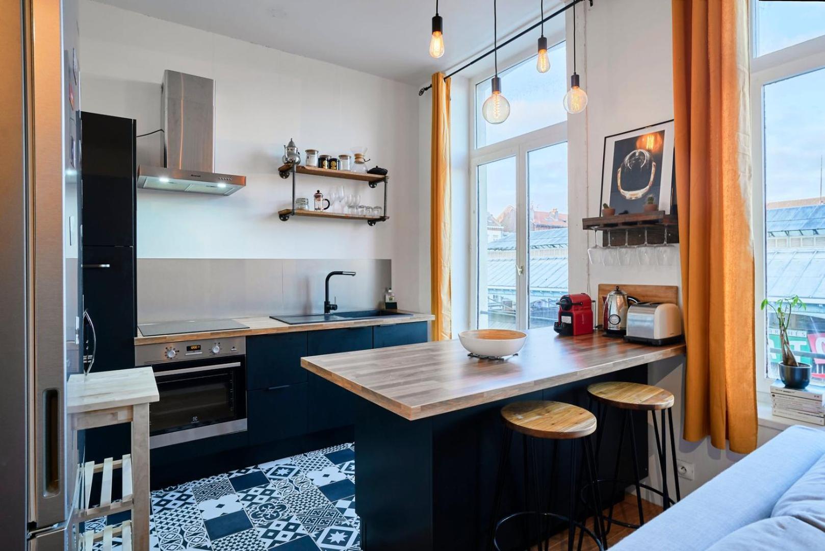 1 Bedroom Apartment Near Metro, Shops & Schools Lilla Esterno foto