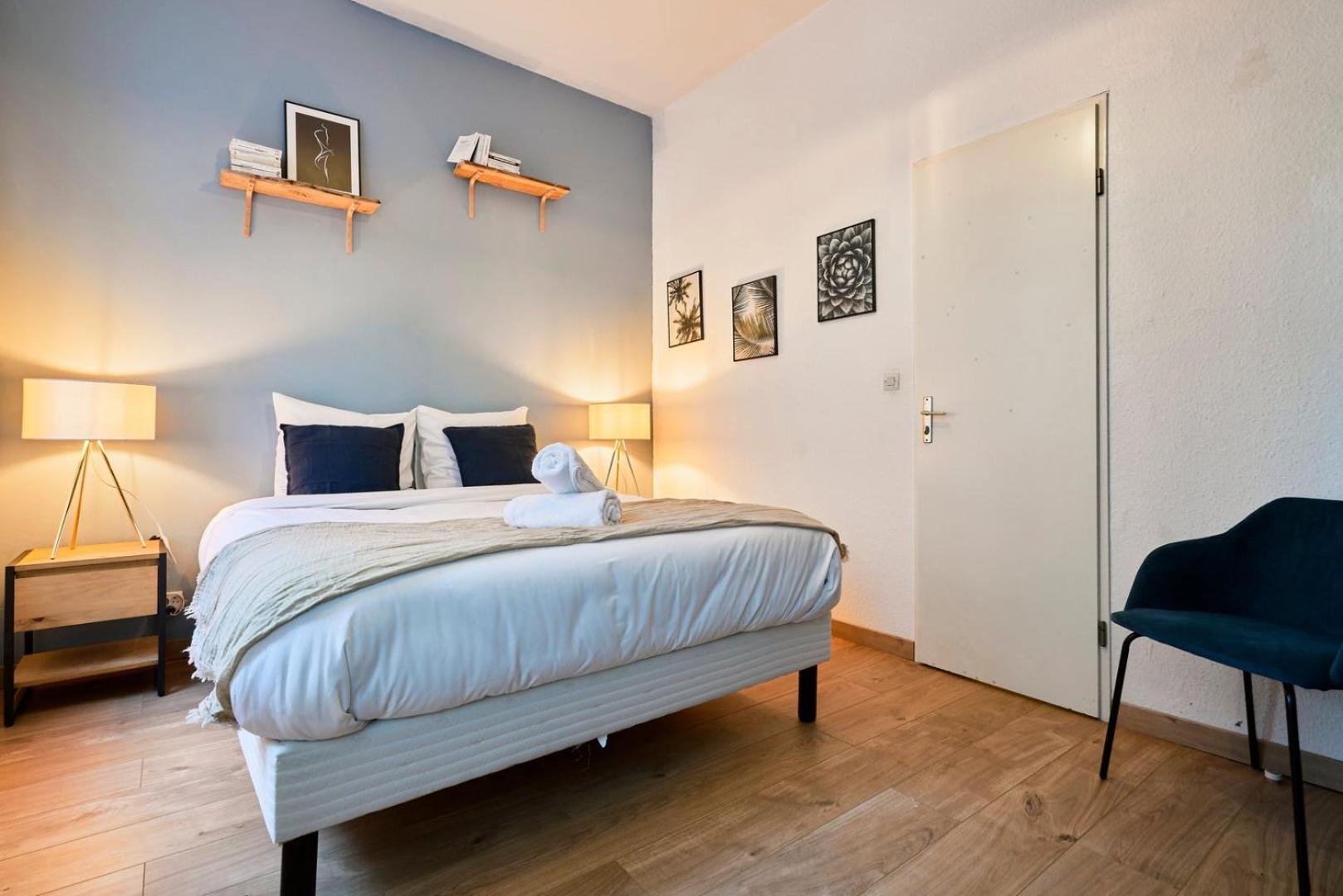 1 Bedroom Apartment Near Metro, Shops & Schools Lilla Esterno foto