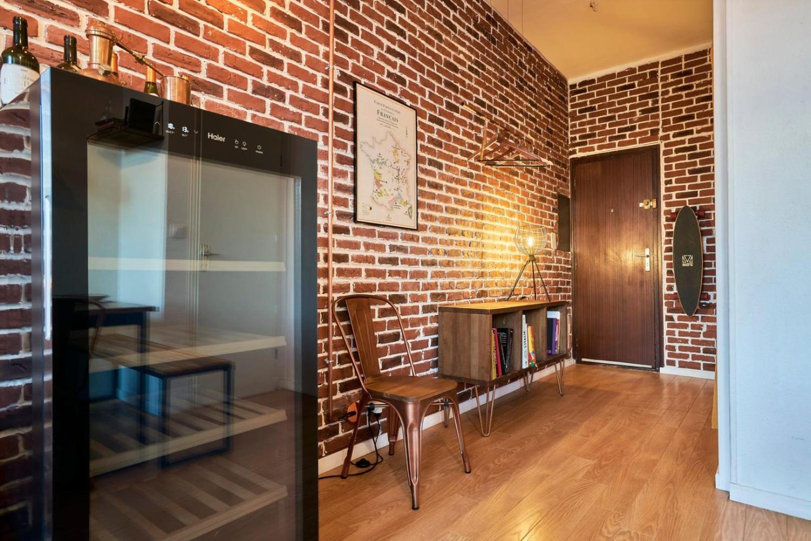 1 Bedroom Apartment Near Metro, Shops & Schools Lilla Esterno foto